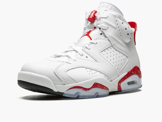 AIR JORDAN 6 RETRO “Red Oreo”