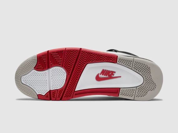 Air Jordans 4 'Fire Red'