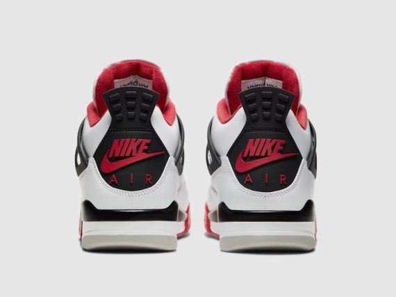 Air Jordans 4 'Fire Red'
