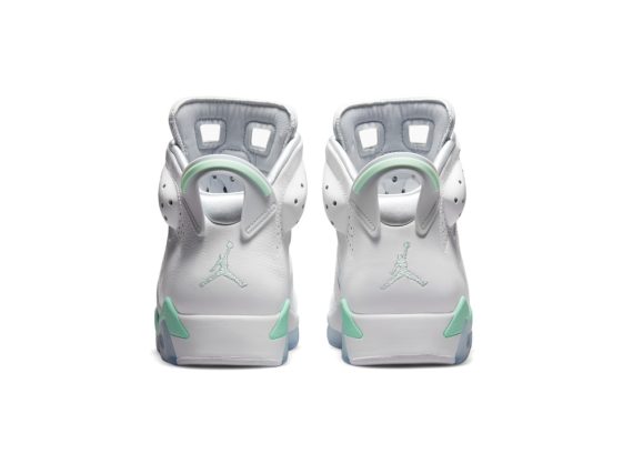 Jordan 6 Retro Mint Foam (W)