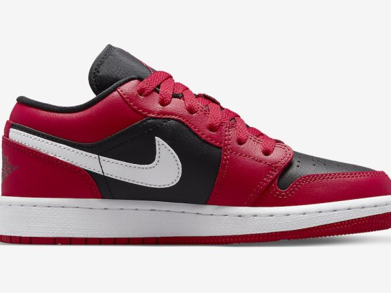 Air Jordan 1 Low GS Very Berry