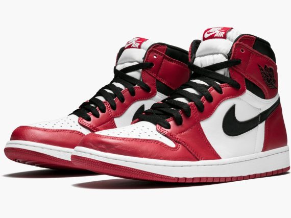 Air Jordan 1 Retro High OG Chicago