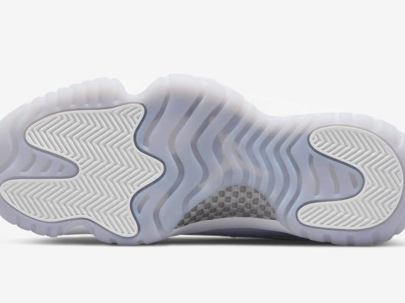 Air Jordan 11 Low WMNS Pure Violet