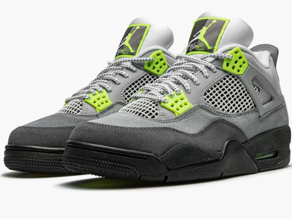 Jordan 4 Retro SE 95 Neon