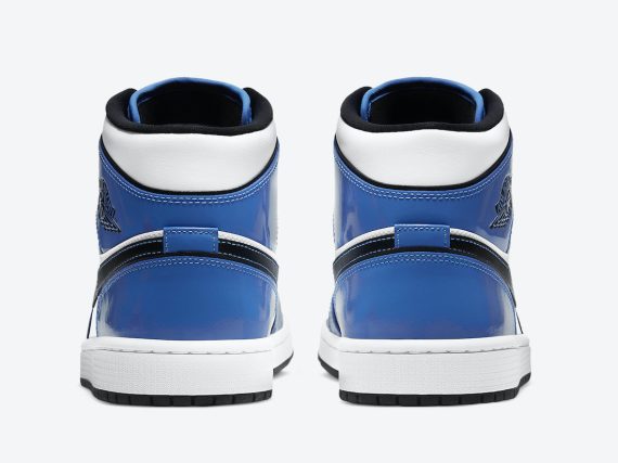 Air Jordan 1 Mid SE Signal Blue