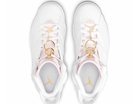 Wmns Air Jordan 6 Retro ‘Gold Hoops’