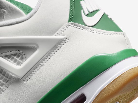 Nike SB x Air Jordan 4  Pine Green