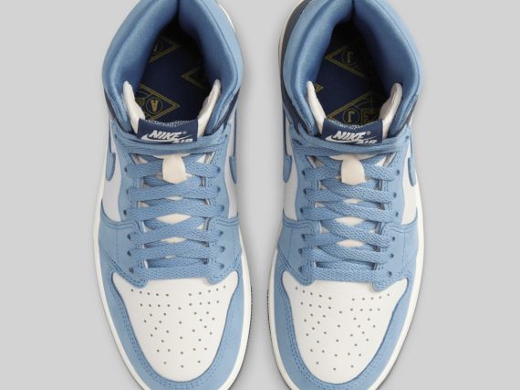 Air Jordan 1 High OG First in Flight