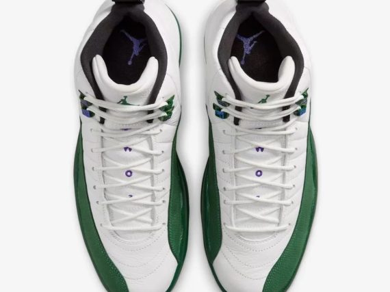 Air Jordan 12 Bucks