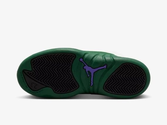 Air Jordan 12 Bucks
