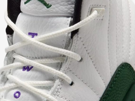 Air Jordan 12 Bucks